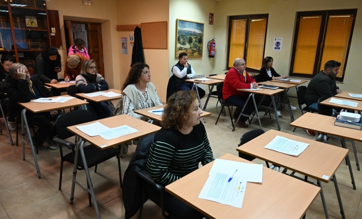 Un grupo de empresarios de la zona conoce las subvenciones para digitalizar negocios rurales