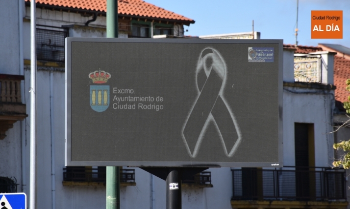 El luto por las víctimas de la DANA llega a las pantallas informativas