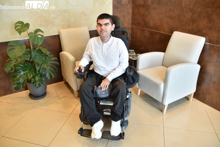 Resiliencia y pasión: la historia de Víctor, un salmantino que es ya un divulgador meteorológico influyente