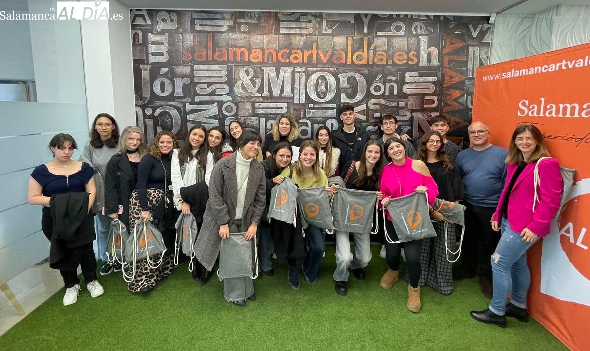 Estudiantes de Publicidad de la UPSA visitan las instalaciones de SALAMANCArtv AL DÍA
