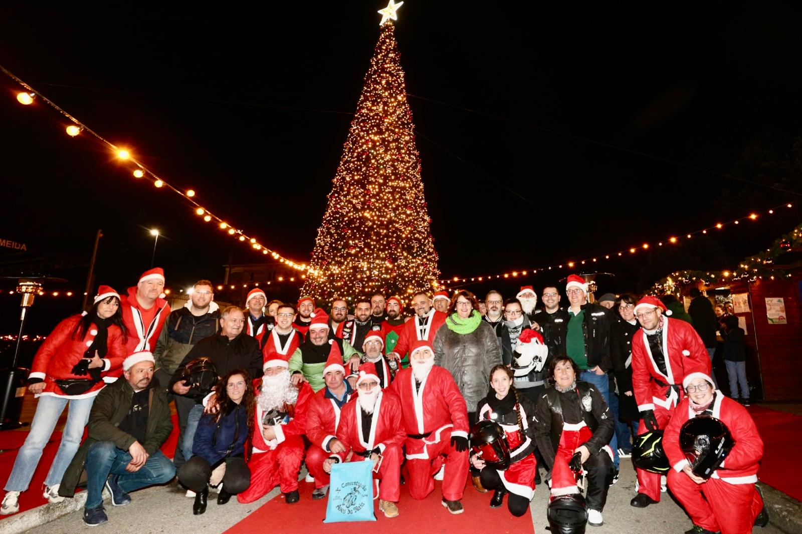 El Mercado Hispanoluso recibe la San Silvestre motera de ‘Ases da Raia’