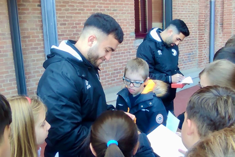 Escolares del CEIP Miguel de Unamuno disfrutan de un animado encuentro con Unionistas de Salamanca