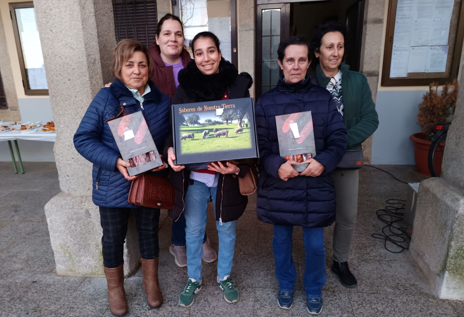 Fátima El Amori se impone en el Concurso de Postres y Dulces Navideños de La Fuente