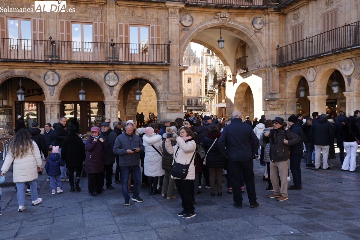 El puente llena el centro de Salamanca (FOTOS)