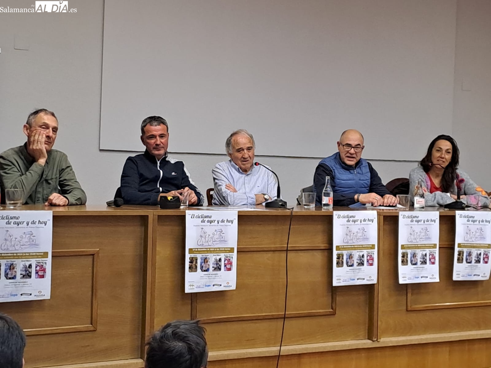 Agustín Tamames, Lale Cubino, Santi Blanco y Dori Ruano, presentes en el coloquio El ciclismo de ayer y de hoy