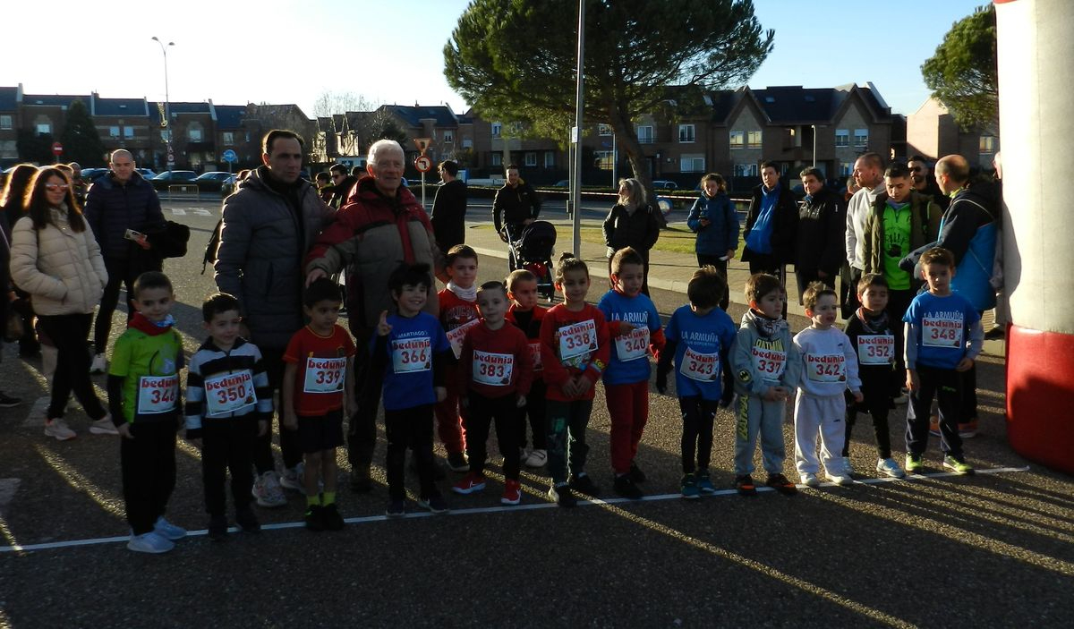 Los más pequeños se unen a la Carrera Navideña de Villamayor