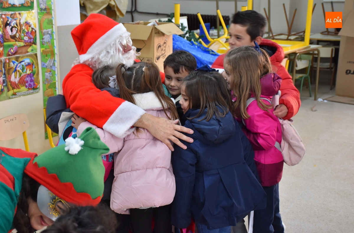 Papá Noel visita por sorpresa a los participantes en Conciliamos en Navidad