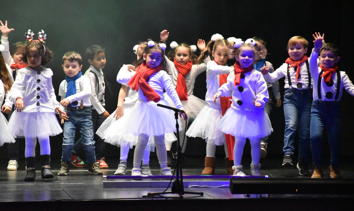 San Francisco corona con una mañana repleta de magia navideña el tríptico de funciones