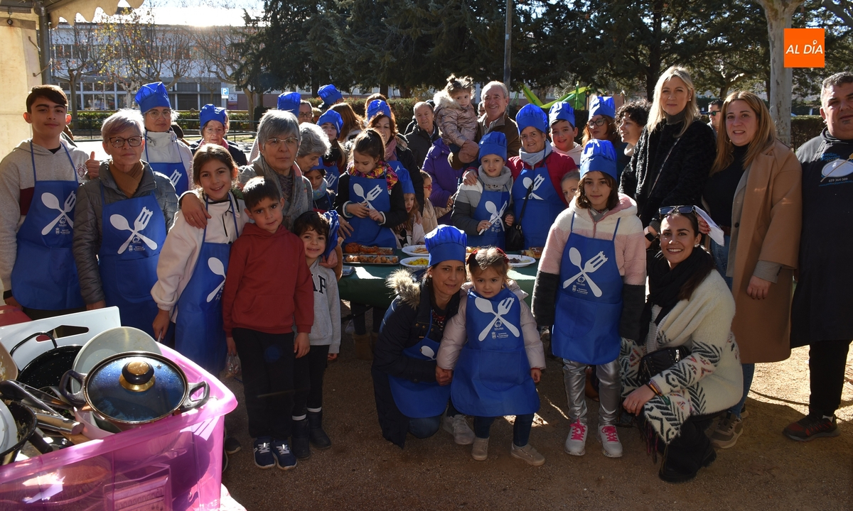 Los ‘Tomates callejeros’ de Celia y Pilar ganan la animada 1ª sesión del concurso de cocina intergeneracional