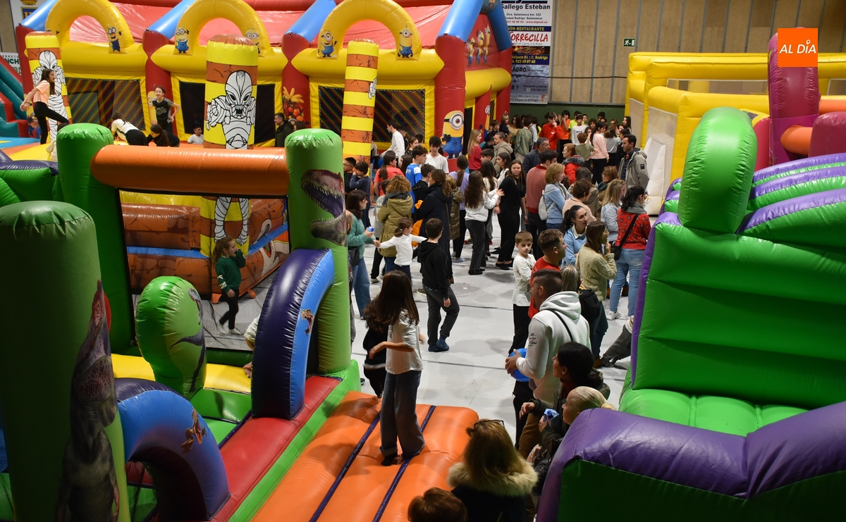 Sigue la fiesta tarde tras tarde en Navilandia