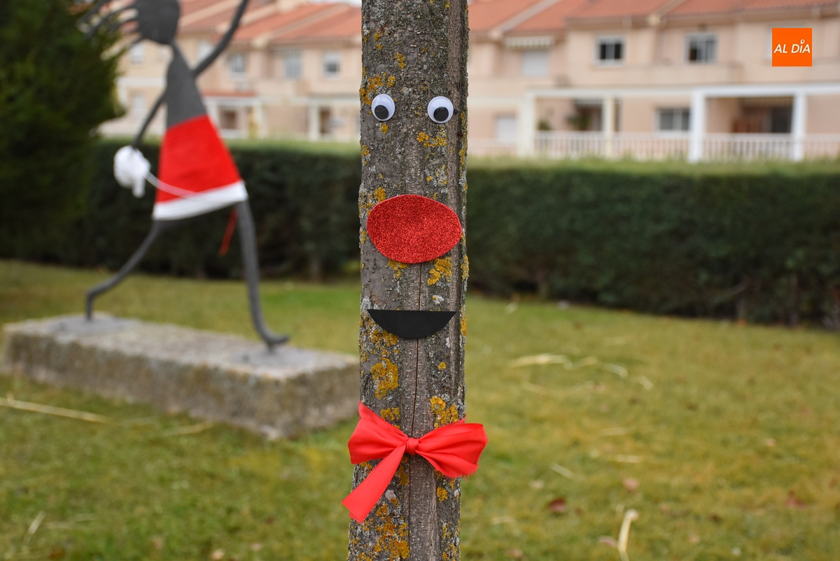 Rudolph, Mickey, el Polar Express, gnomos o renos protagonizan la Navidad fuera de murallas