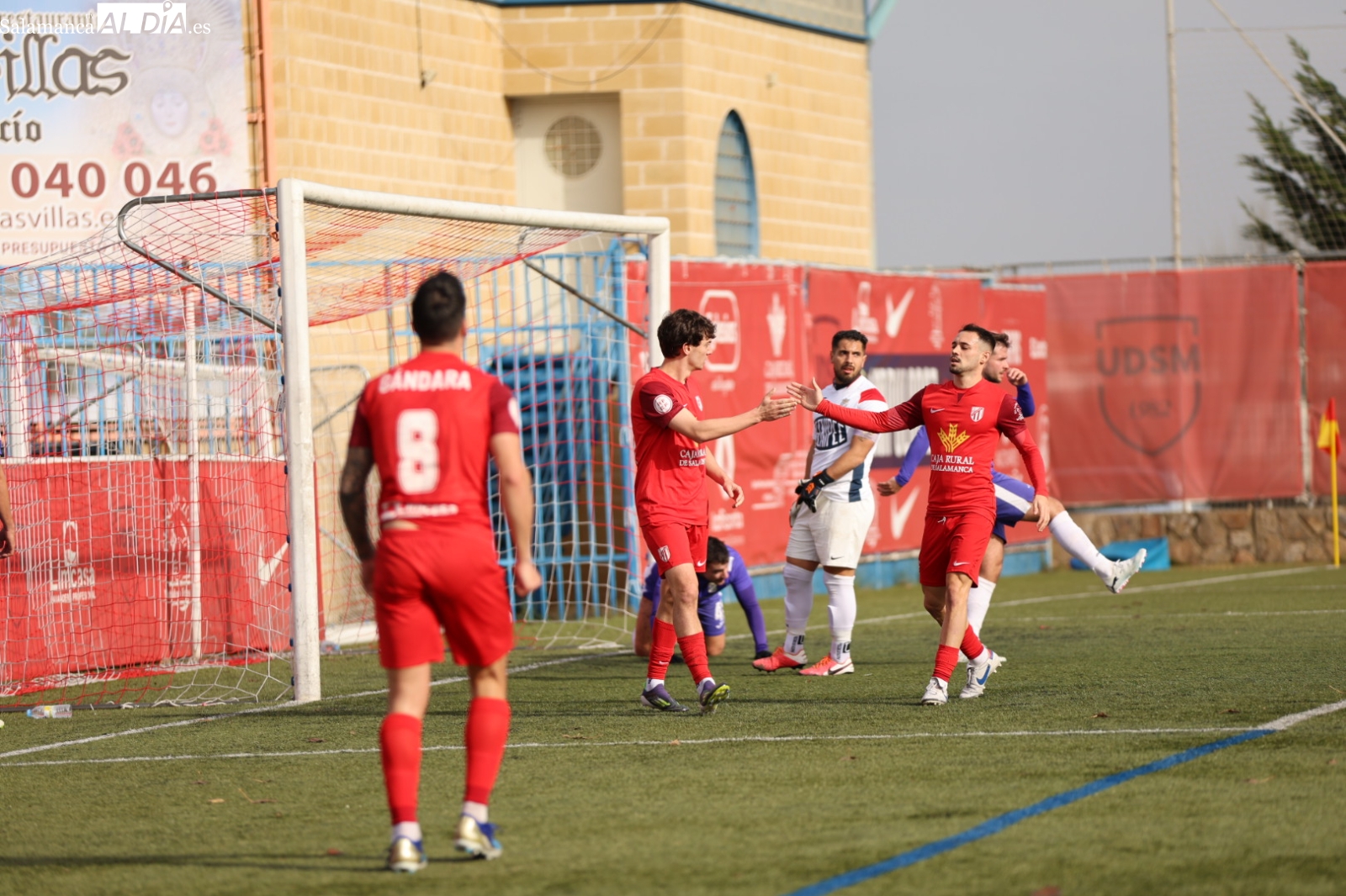 El Santa Marta gana al Becerril con doblete de Mito (2-1)