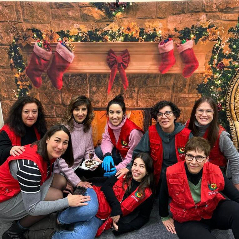 Vuelve el mercadillo navideño solidario contra el cáncer infantil de Pyfano en Salamanca