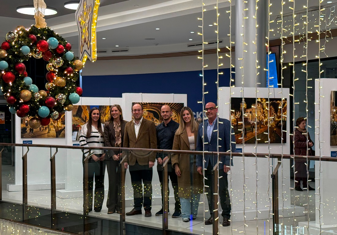 Inaugurada la exposición de imágenes navideñas de Miróbriga en el Centro Comercial El Tormes