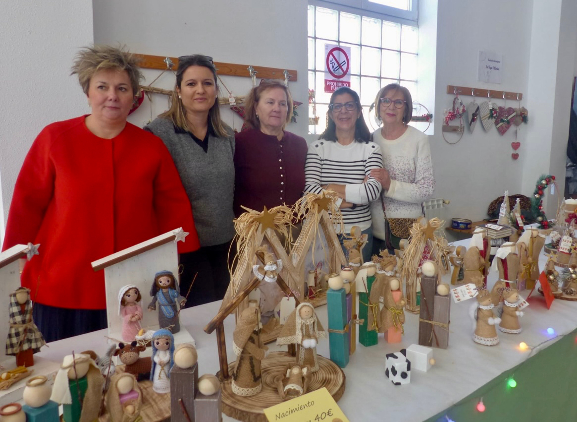 La solidaridad desborda previsiones en el mercadillo navideño de Villoria en favor del Centro Materno Infantil Ave María