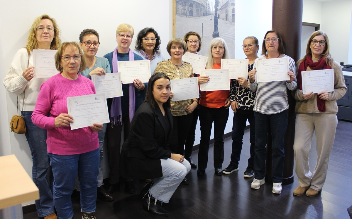 Clausurado el curso al que han asistido socias de Amanecer en el Centro de Nuevas Tecnologías