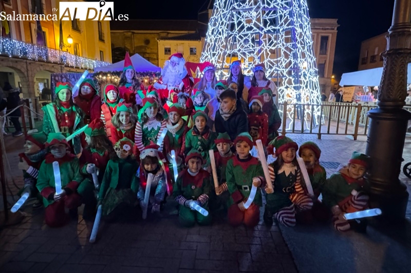 Multitudinario recibimiento a Papa Noel en Peñaranda