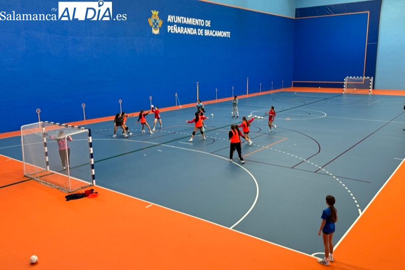 El equipo de balonmano de CyL realiza una concentración de entrenamiento en Peñaranda