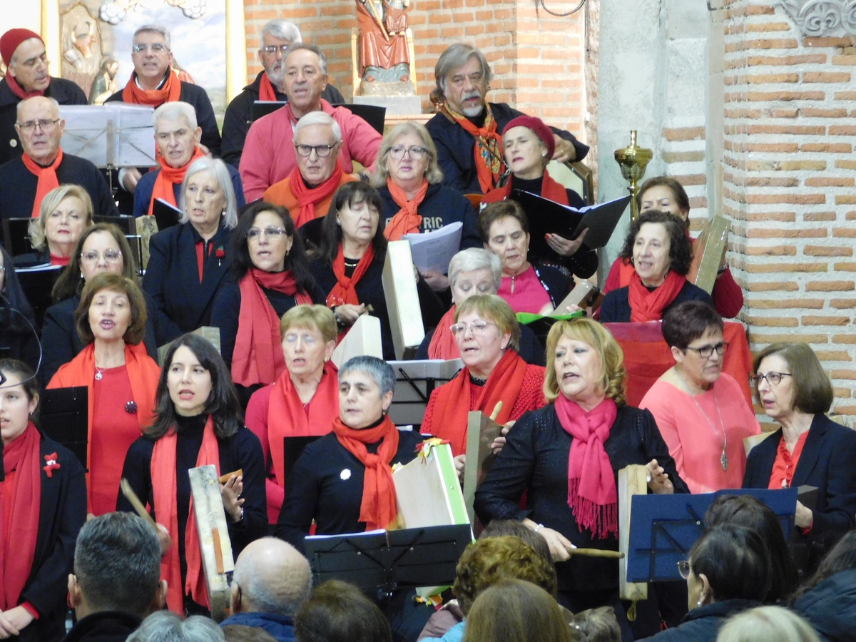 Exitoso comienzo del ciclo de conciertos de villancicos tradicionales (FOTOS)