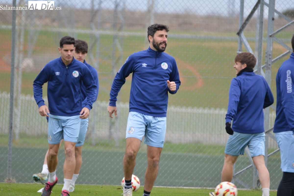 Un Salamanca UDS repleto de sancionados y sin Caramelo empieza a preparar el partido con el Langreo