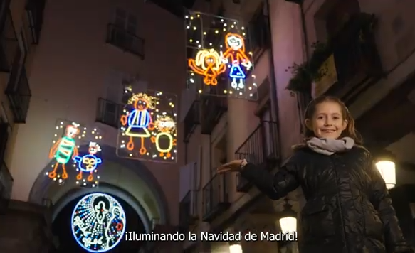 Explicado en un vídeo cómo se han hecho las luces navideñas de la calle Ciudad Rodrigo de Madrid