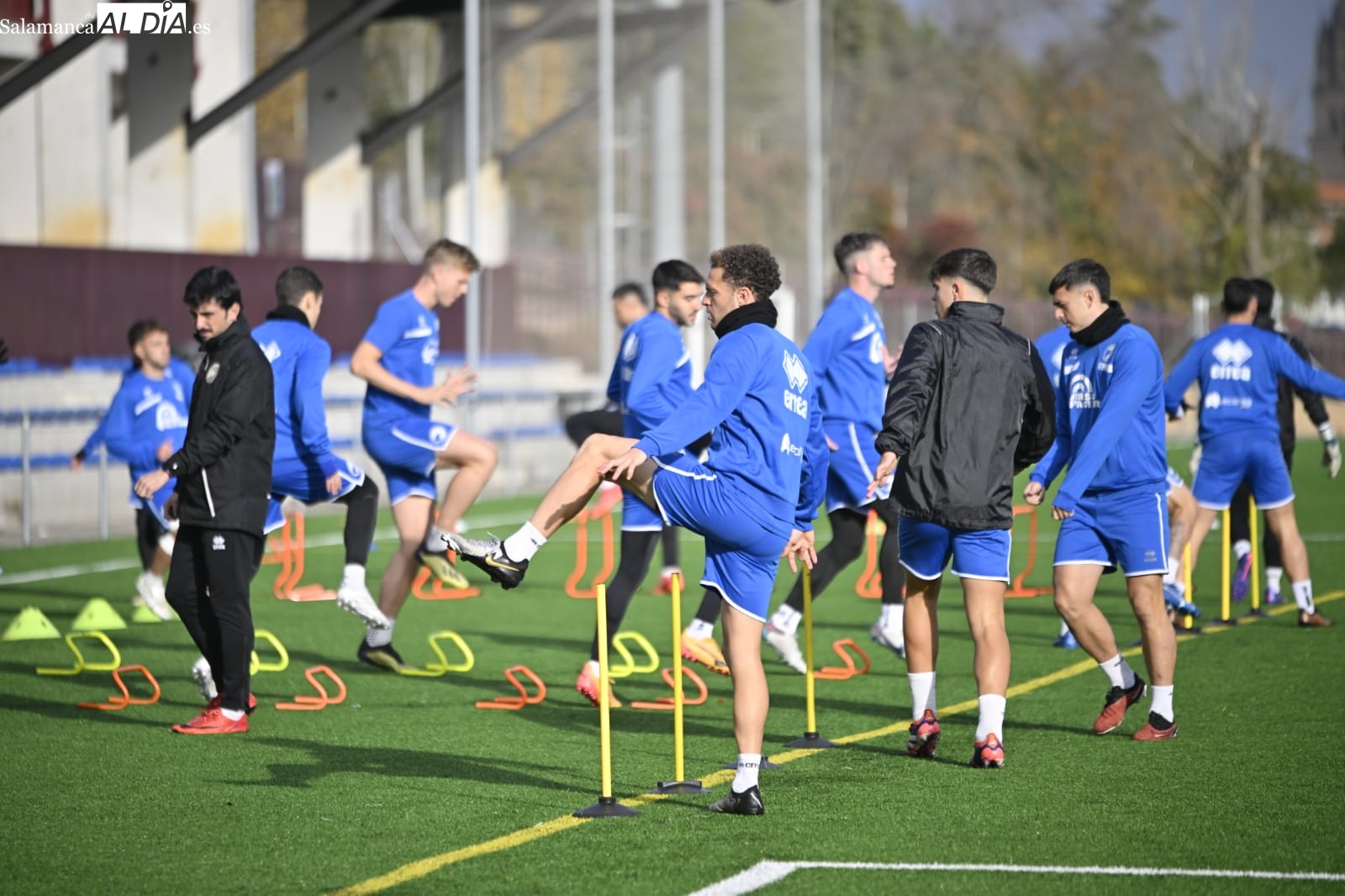 Unionistas empieza a preparar la visita del Rayo Vallecano sin Carlos García