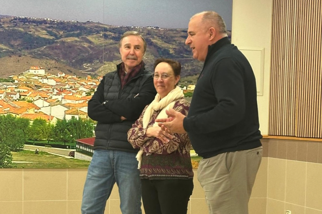 El pueblo de Villarino se despide del médico por su jubilación y de la que ha sido su enfermera durante 31 años 