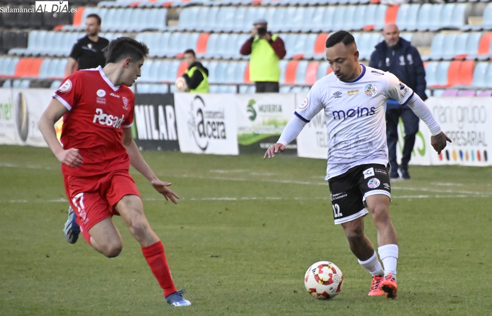 El Salamanca UDS cierra 2024 con un frío empate ante el Marino de Luanco (0-0)