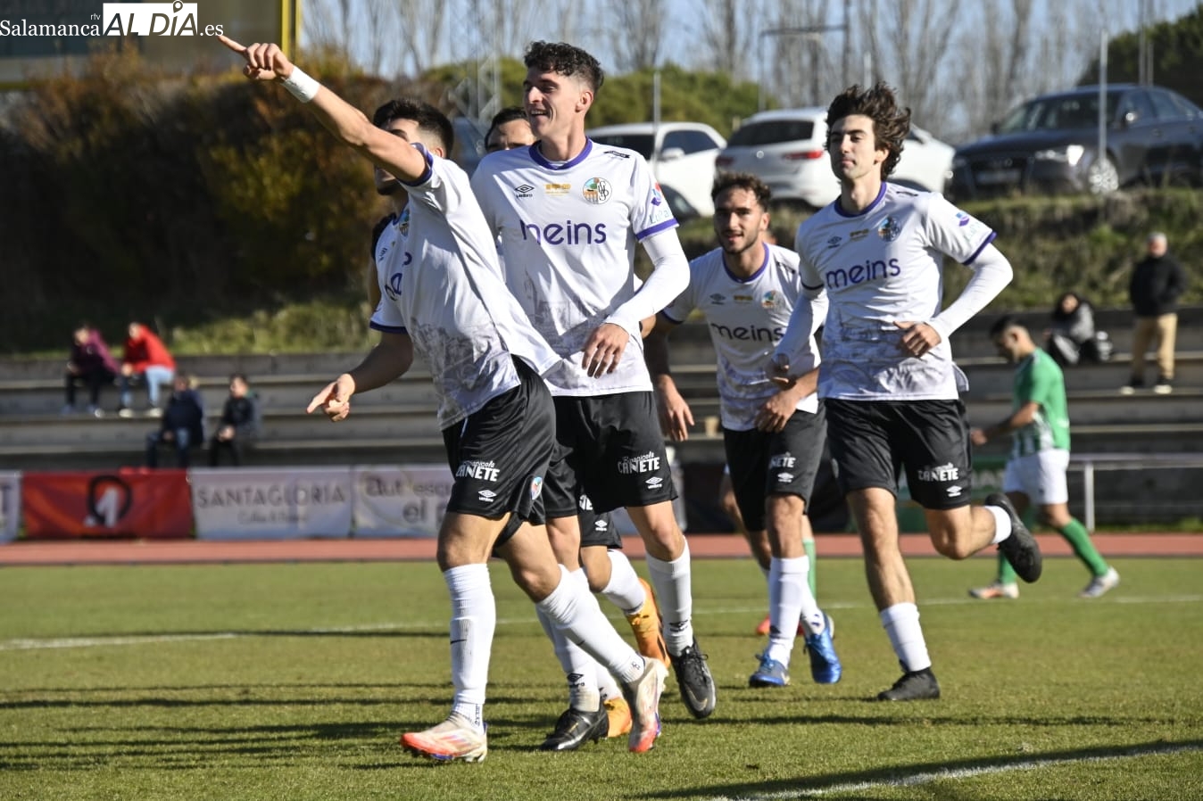 El filial del Salamanca UDS golea al líder Betis (3-0)