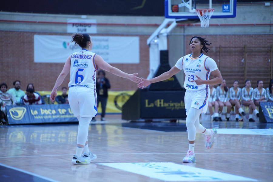 El Perfumerías Avenida gana en Alcantarilla en su última salida de 2024 con suspense (64-67) 