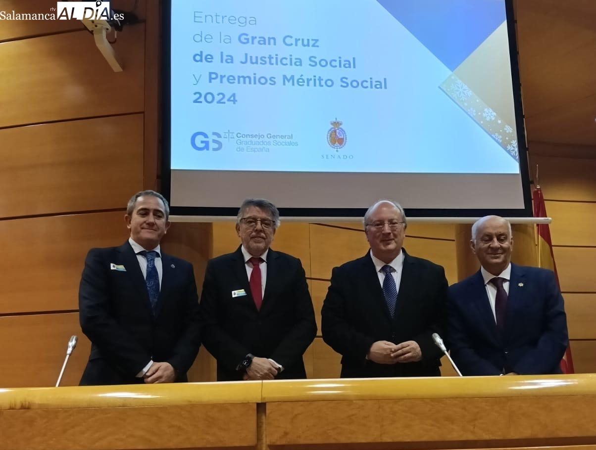 El salmantino Enrique Cabero, Premio Mérito Social a la defensa de la profesión