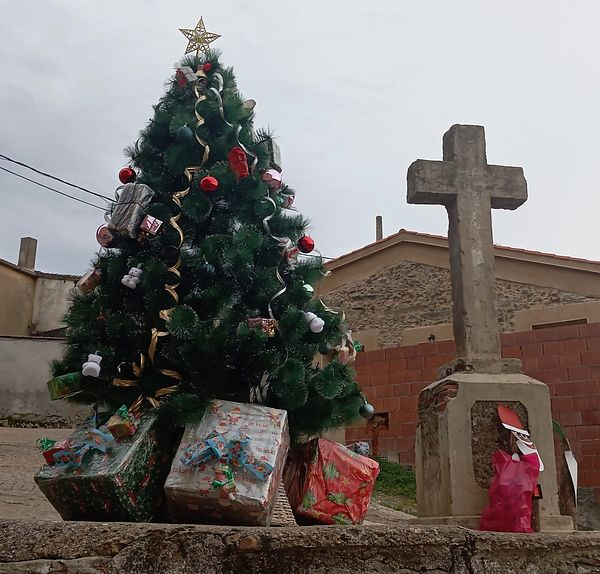 La Atalaya da la bienvenida a la Navidad con una chocolatada tras el gran trabajo de sus vecinos