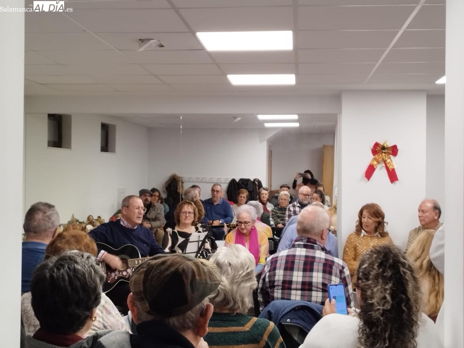 El grupo Homero abre la Navidad en ASDACE (FOTOS)