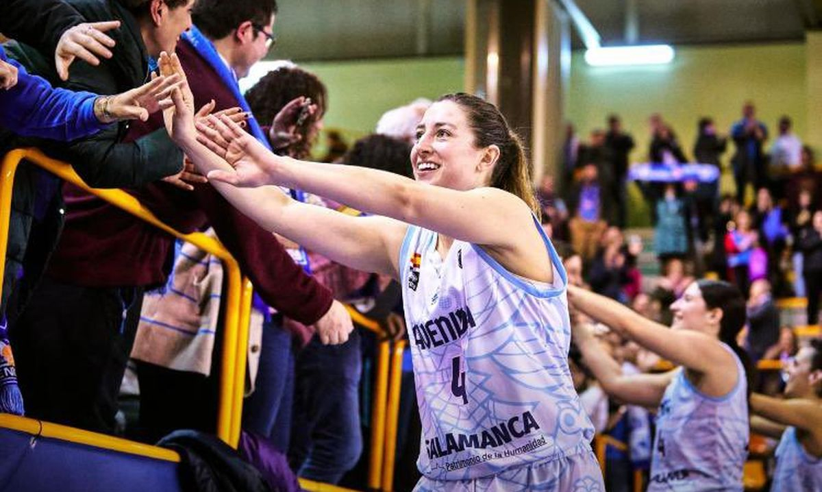 La camiseta de Leo Rodríguez se colgará en Würzburg como la de Isa Sánchez