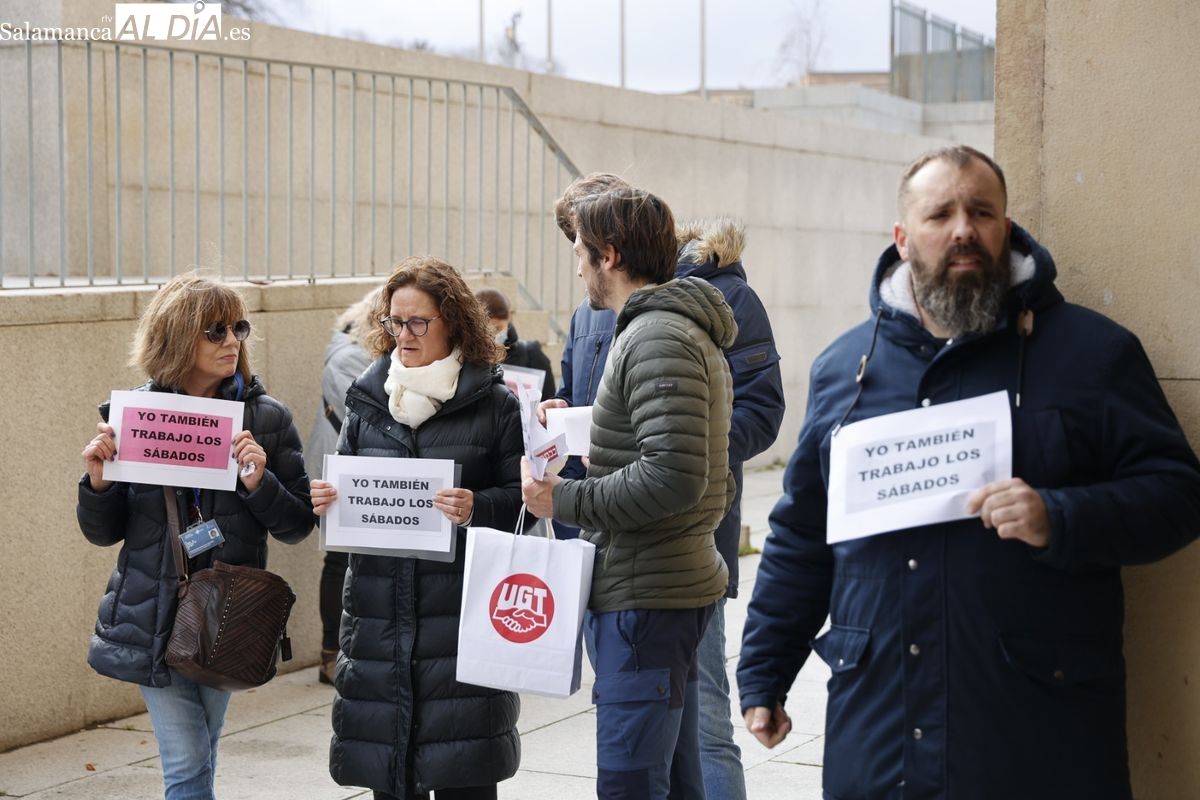 Profesionales de Hospital de Salamanca piden ante Mañueco aumento salarial por trabajar los sábados 