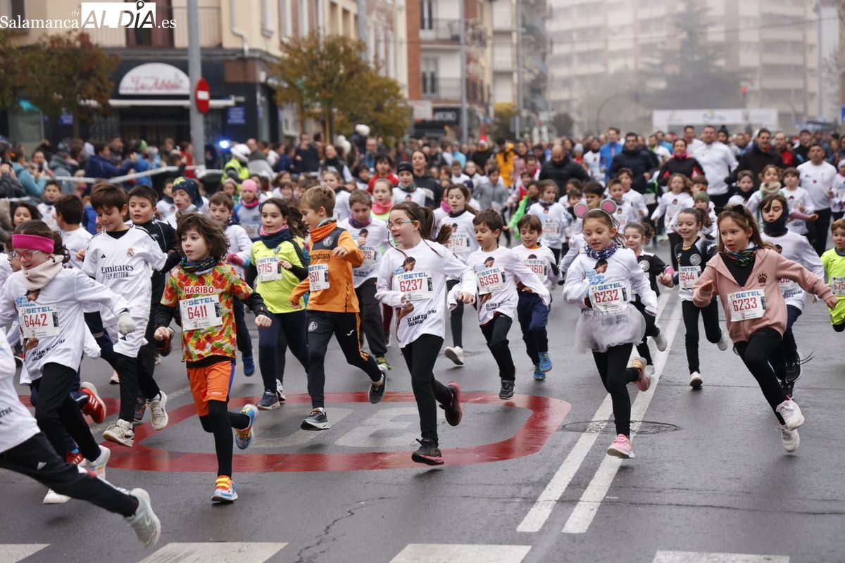 Los sub10 dan el pistoletazo de salida a la San Silvestre Salmantina 2024 (FOTOS)