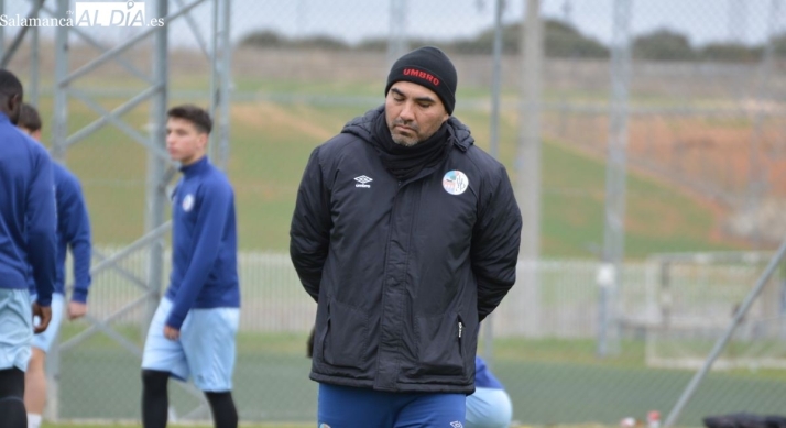 Jehu descarta a Caramelo y apunta a una pareja de centrales Amaro - Ian en el Salamanca UDS: Hay gente preparada