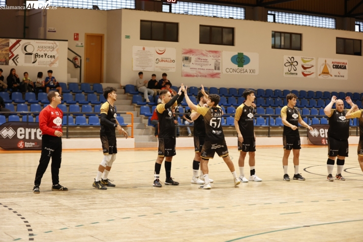 El BM Salamanca tumba a La Robla con un partidazo (25-37)