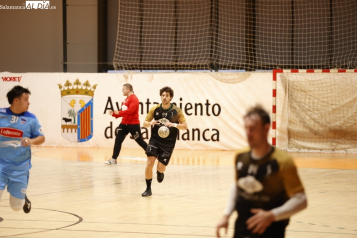 El BM Salamanca se muda a Villares de la Reina por las obras en el Río Tormes