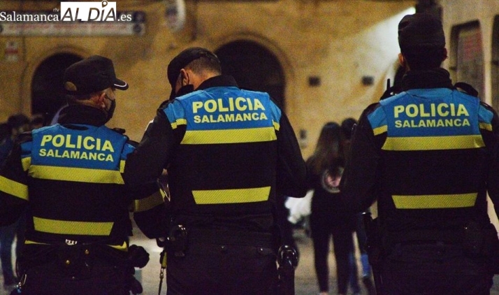 Una pelea sin consecuencias y decomiso de drogas: así ha sido la madrugada en Salamanca
