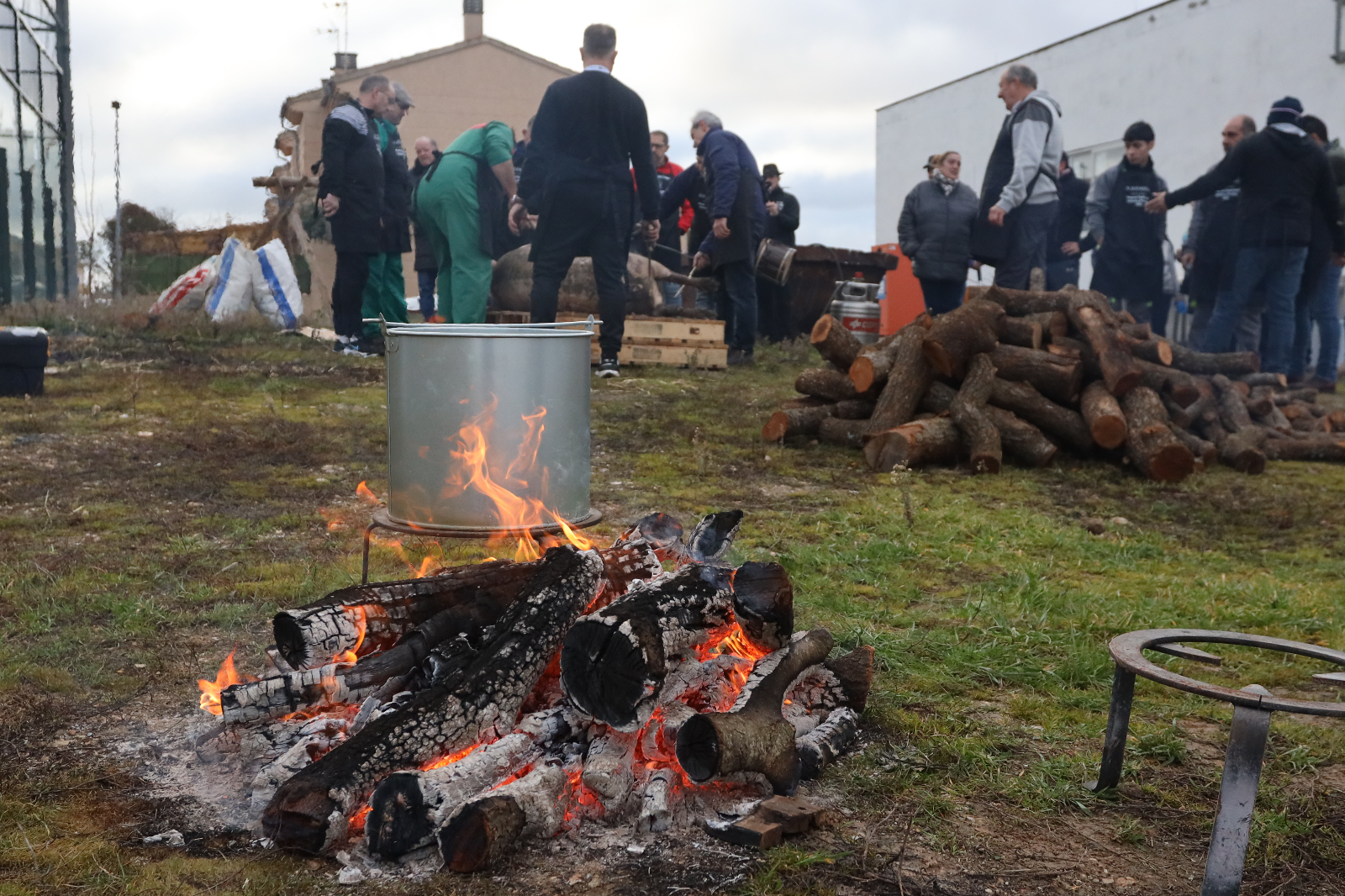 Galindo y Perahui disfruta de su II Fiesta de la Matanza Tradicional