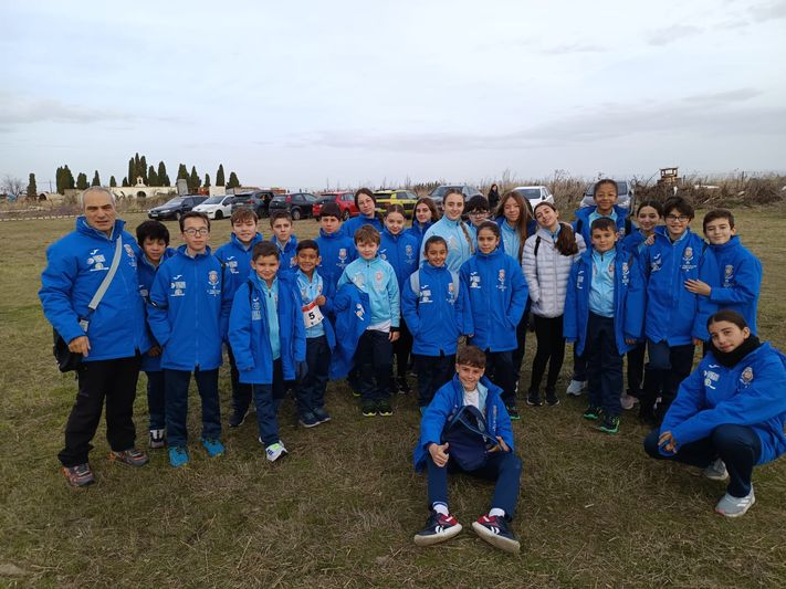 La Escuela Municipal de Atletismo de Alba de Tormes arranca la temporada de pista cubierta