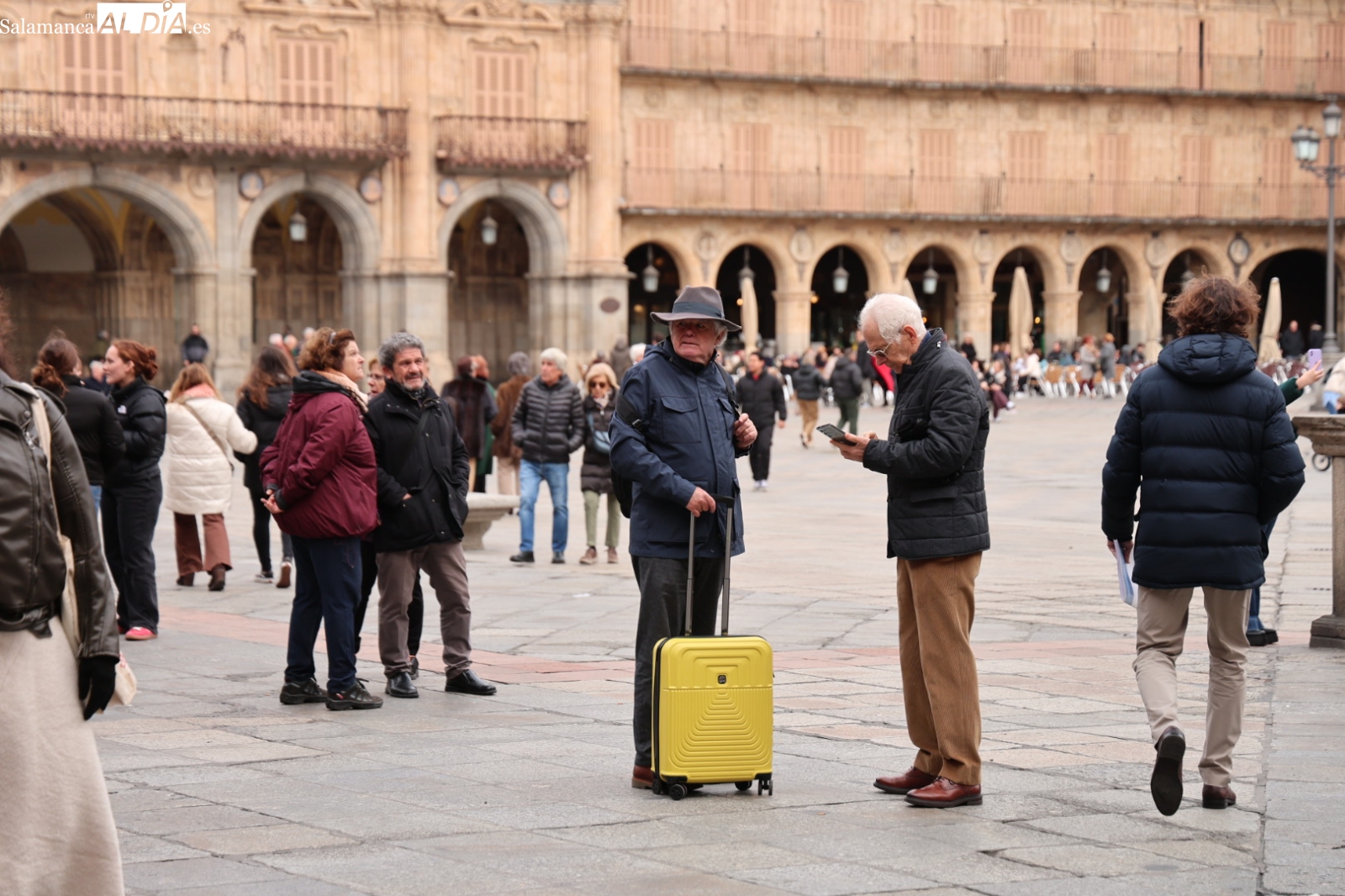 Ni la amenaza de Herminia puede con los turistas en Salamanca (FOTOS)