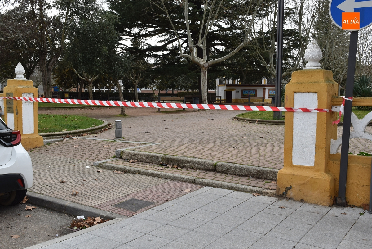 Cerrados los principales parques debido al viento creciente