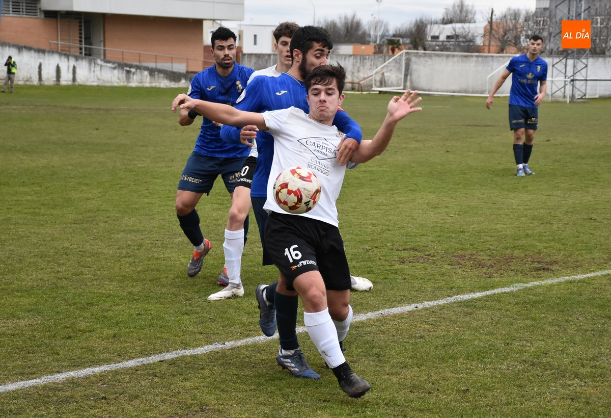 El Ciudad Rodrigo rescata su cuarto 1-1 seguido en casa, que hasta supo a poco pese a acabar con 9