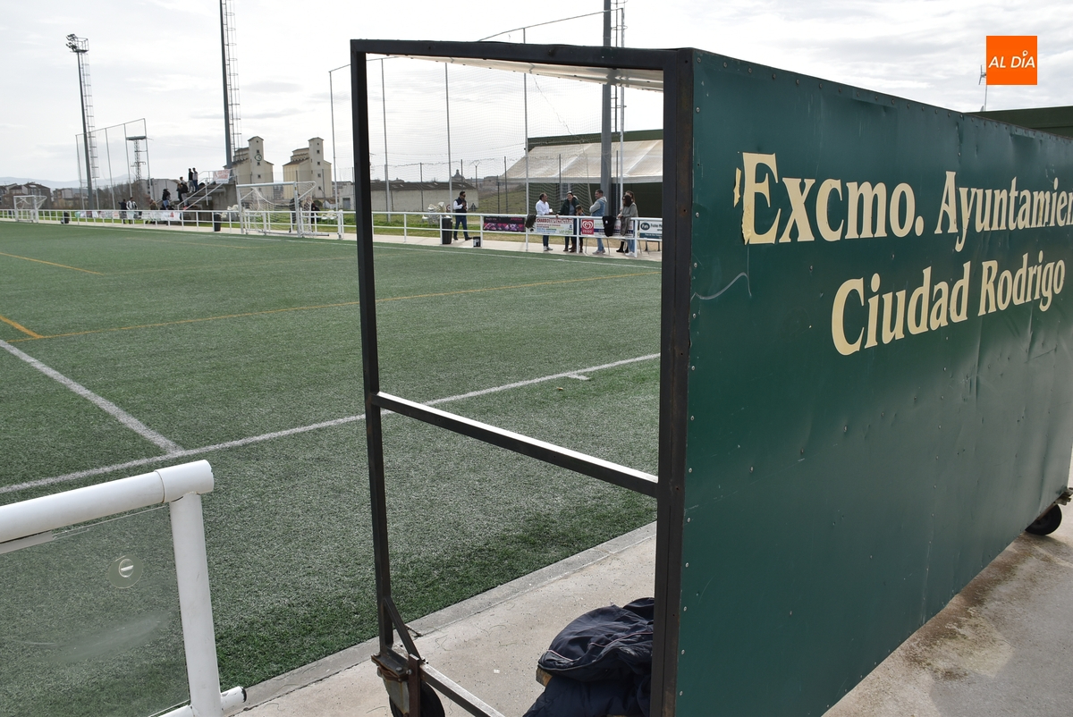 1Foto: Llegó el frío intenso... y el banquillo sin reparar