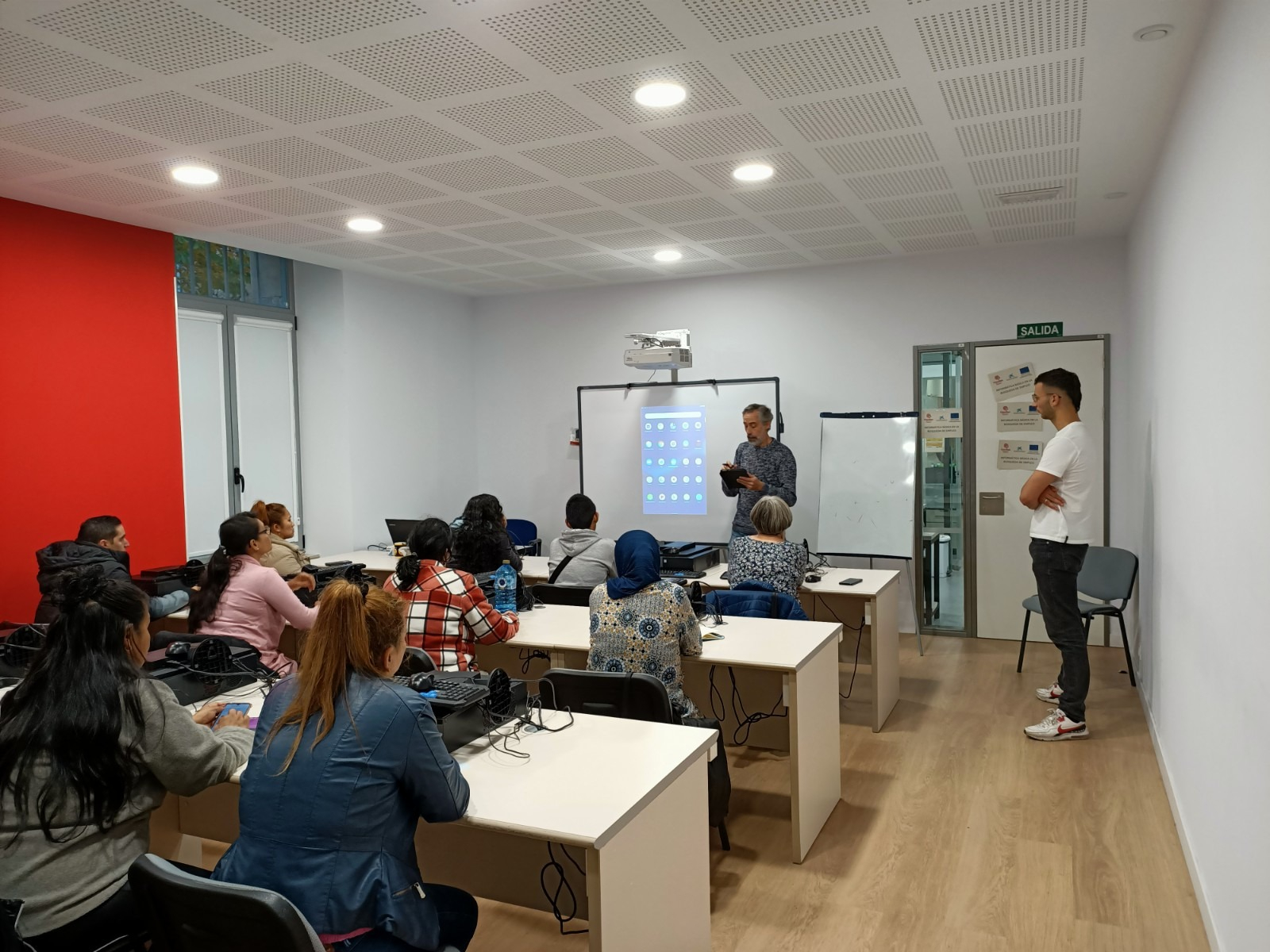 Así es la búsqueda de empleo con Cáritas en Salamanca: Trabajamos con las personas según sus posibilidades y necesidades