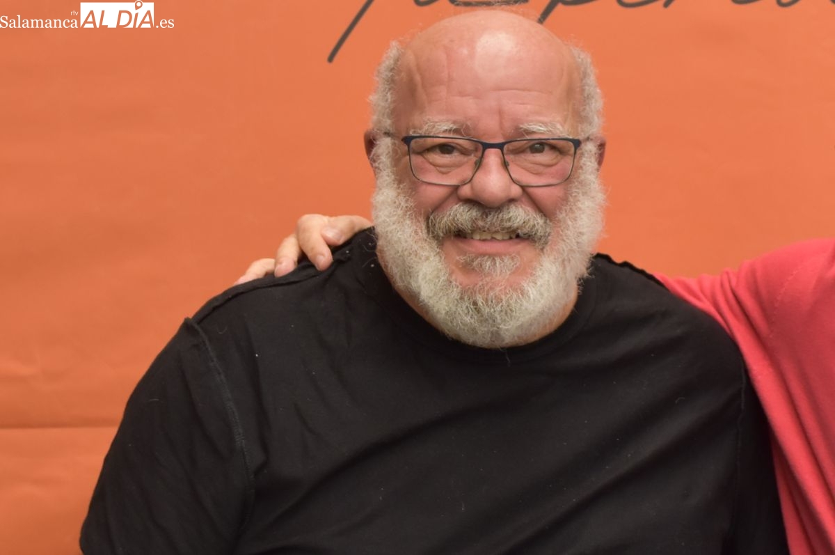 VIDEO | La jubilación no quiero verla ni en pintura, yo no trabajo, yo me divierto, afirma el artista Fernando Saldaña