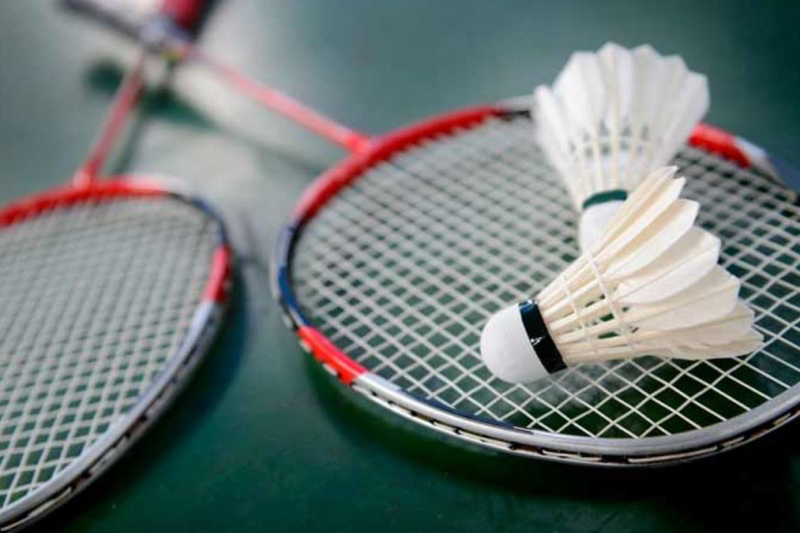 El Bádminton protagoniza una nueva actividad deportiva organizada entre el Ayuntamiento y las Ampas de los cuatro centros educativos
