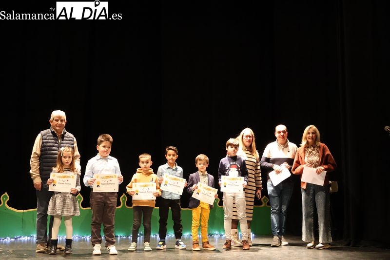 El Teatro de la Villa de Alba de Tormes celebra la entrega de premios de concursos navideños